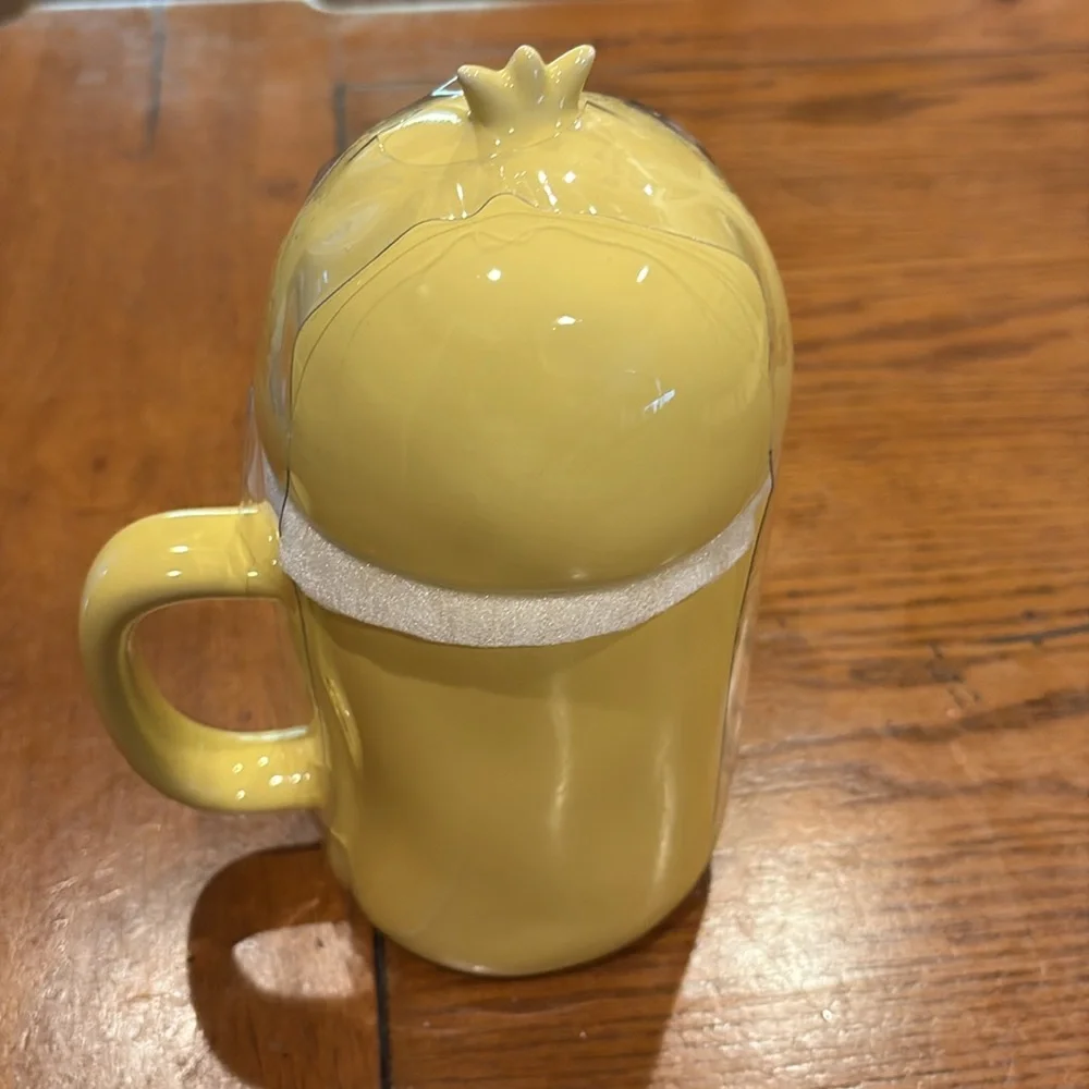 BNWT Rae Dunn CUTE CHICK 🐥 two piece mug HTF - Picture 3 of 4